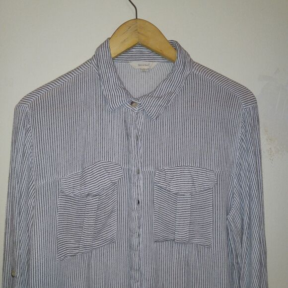 Sim & Sam Pinstripe Button Up Blouse-Large-Hidden Placket-Roll Tab Sleeve-Pocket - Picture 2 of 8